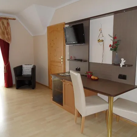 Dampf בית הארחה